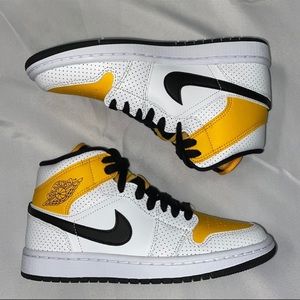 Women’s Air Jordan 1 MID